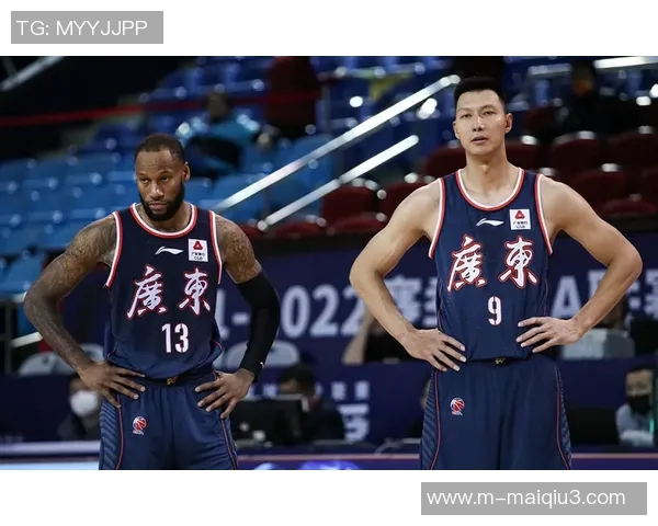 探寻广州篮球队默契配合的秘密与战术解析之旅