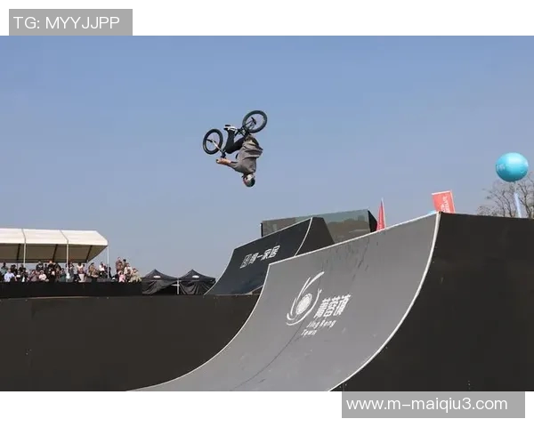 成都极限运动队与广州极限运动队赛后状态分析与复盘探讨